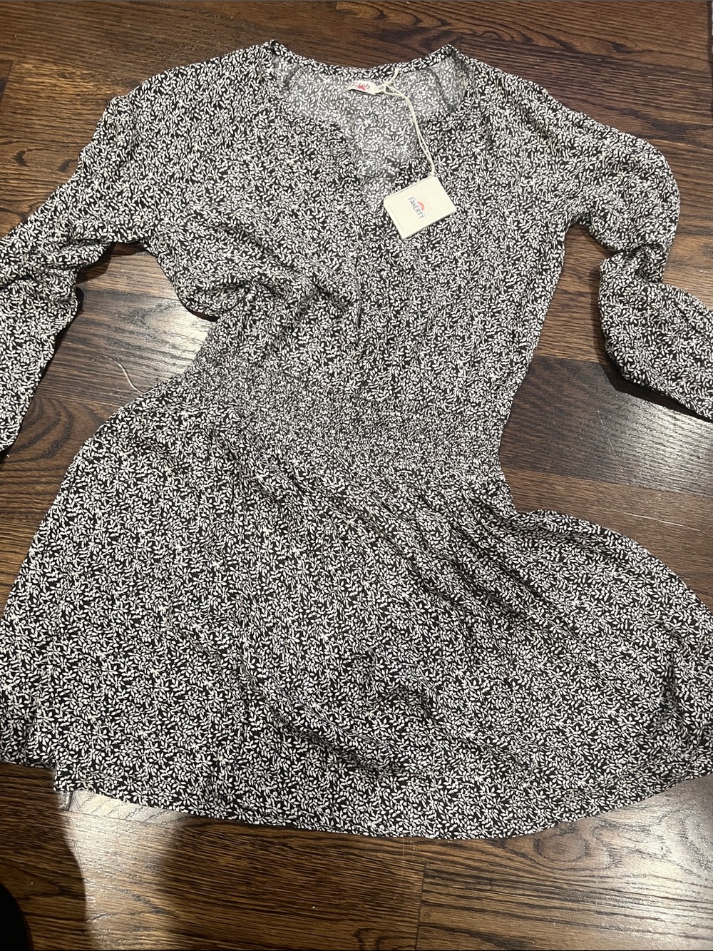 Faherty Black & White Mini Floral Long Sleeve Dress